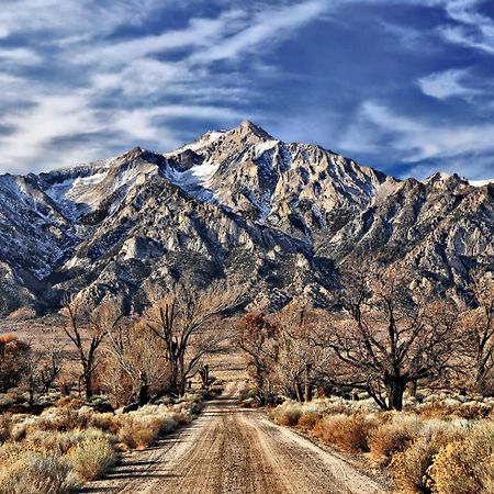Eastern Sierra Motor Lodge อินดิเพนเดนซ์ ภายนอก รูปภาพ